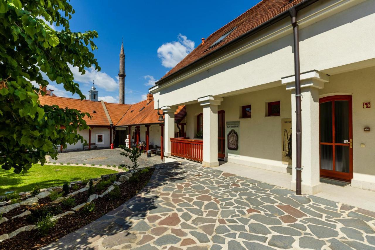 Servita Udvarhaz Eger Exterior foto